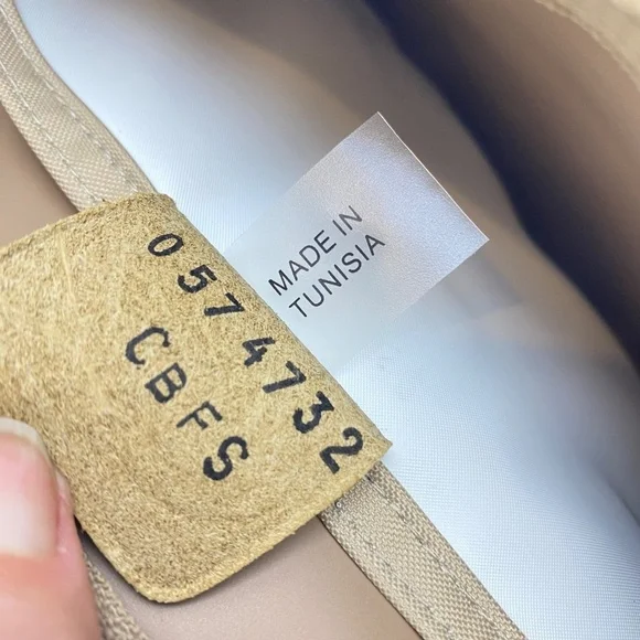 LONGCHAMP Vintage Nylon Shoulder Bag in Beige (READ DESCRIPTION) - Picture 6 of 11